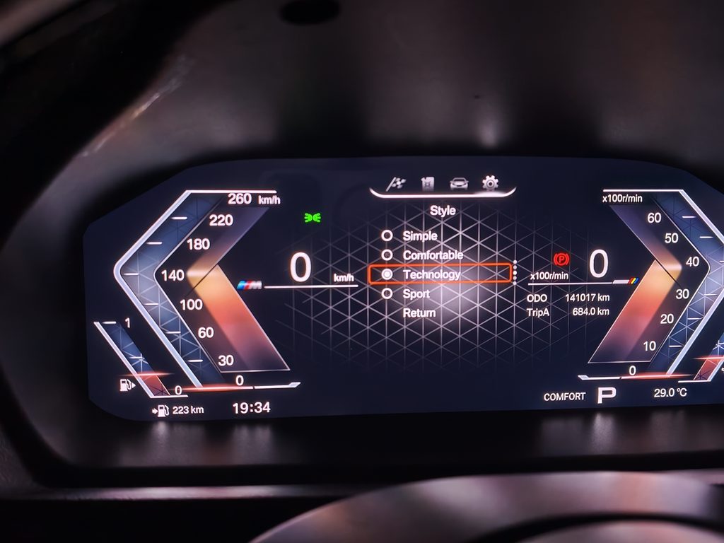 BMW F30 社外デジタルメーター Technologyモード画面