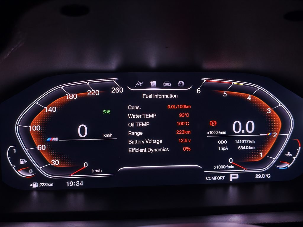 BMW F30 社外デジタルメーター 水温・油温などの車両情報画面